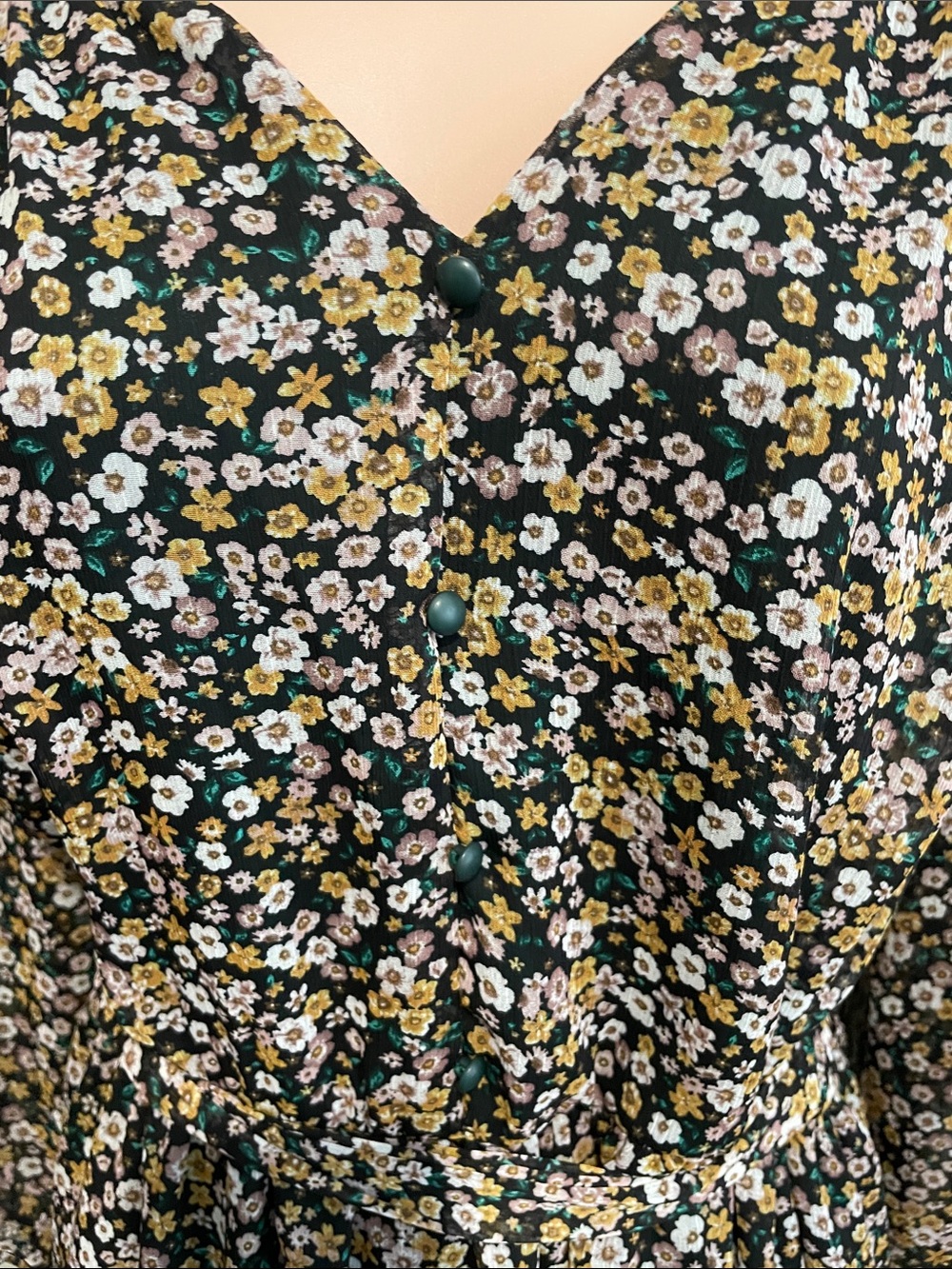 Plus Size Black Ditsy Floral Mini Dress - Picture 6 of 7